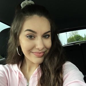 Meet your Posher, Nina